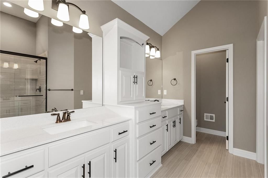 8895 N Monroe Avenue — photo 29