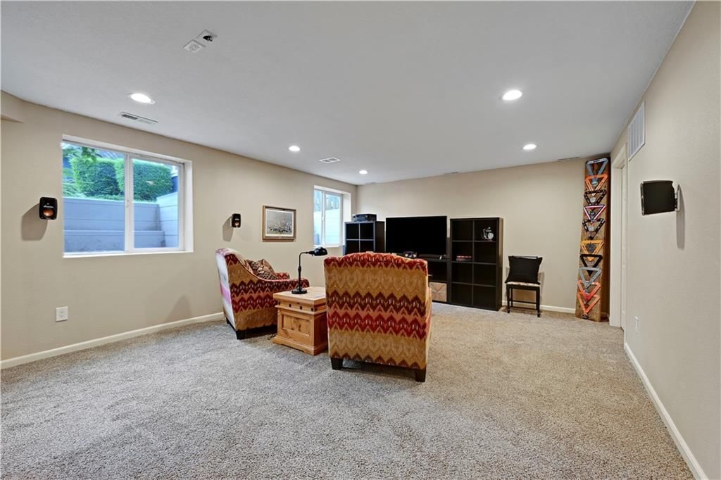 17519 W 157th Terrace — photo 37