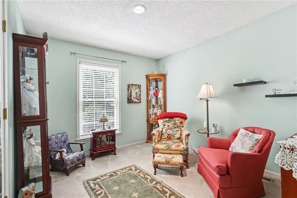 1930 E Sunvale Drive — photo 23