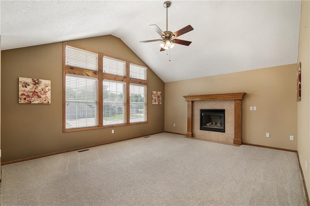108 NE Topaz Drive — photo 6
