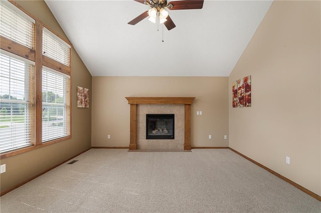 108 NE Topaz Drive — photo 7