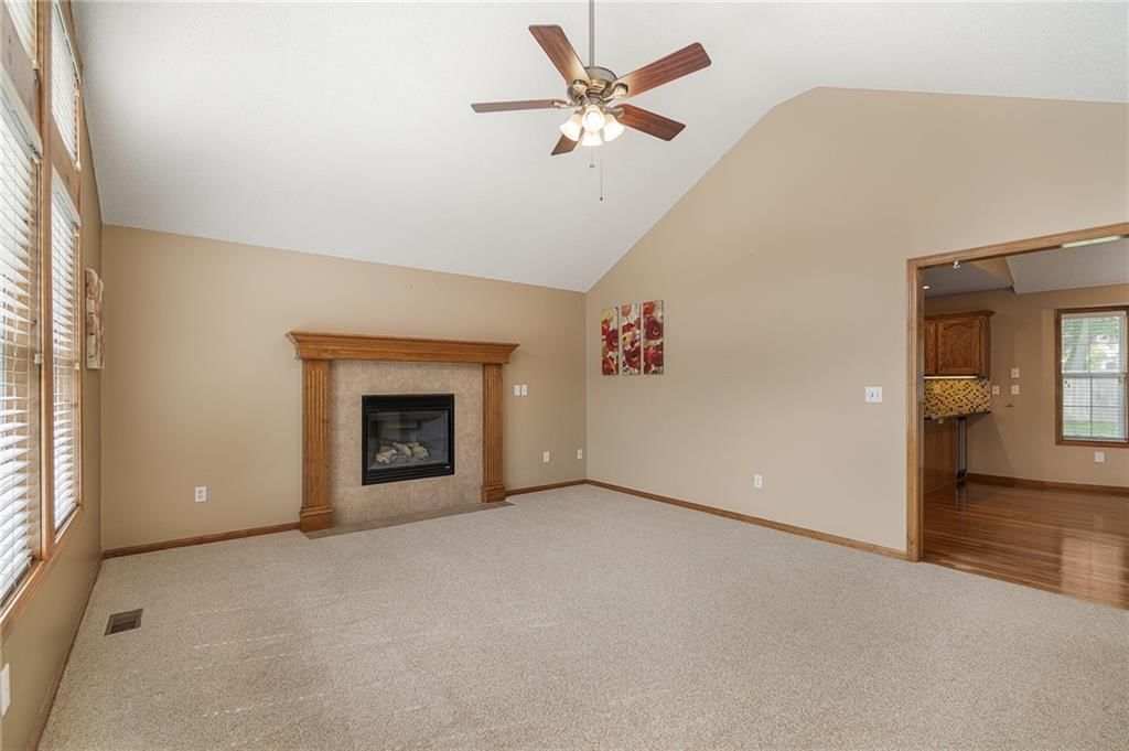 108 NE Topaz Drive — photo 8