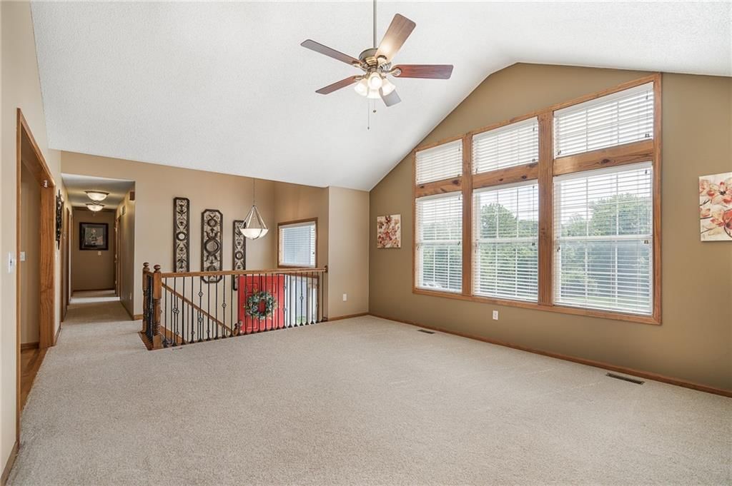 108 NE Topaz Drive — photo 9