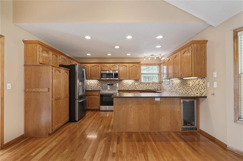 108 NE Topaz Drive — photo 13