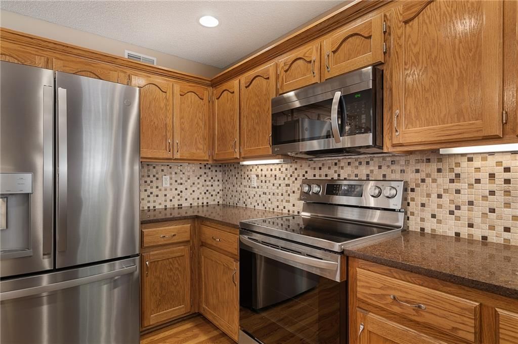 108 NE Topaz Drive — photo 17