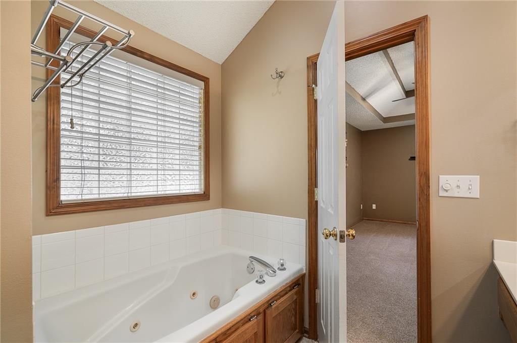 108 NE Topaz Drive — photo 27