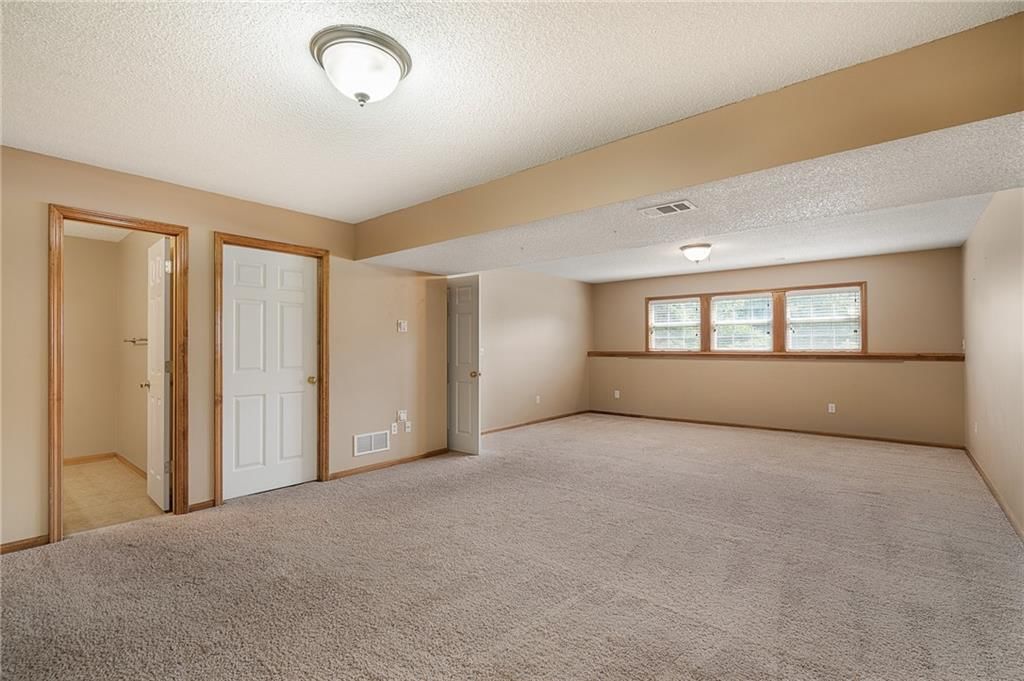 108 NE Topaz Drive — photo 36