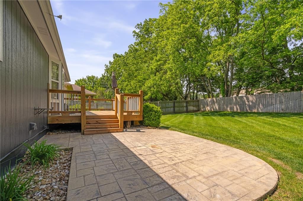108 NE Topaz Drive — photo 44