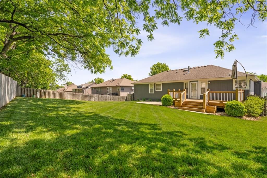 108 NE Topaz Drive — photo 46