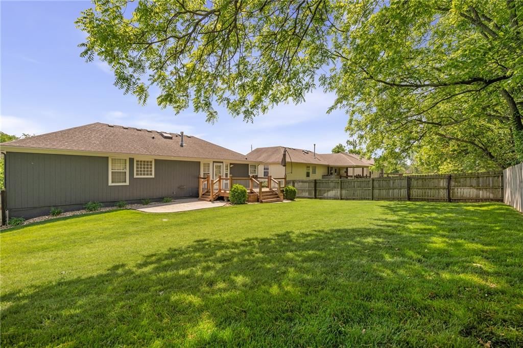 108 NE Topaz Drive — photo 47