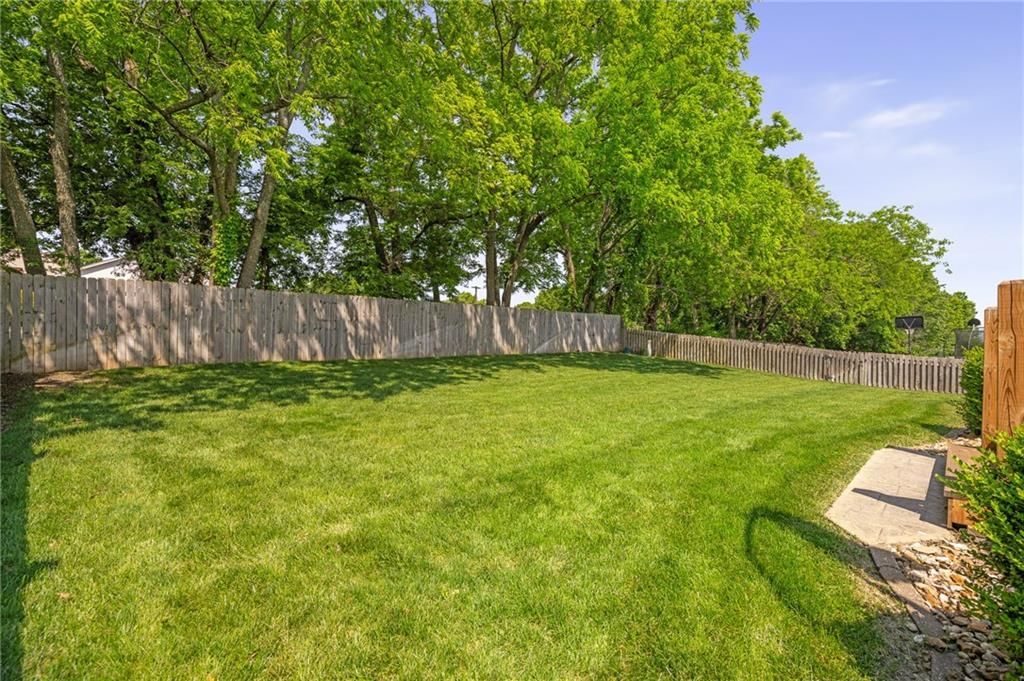 108 NE Topaz Drive — photo 48