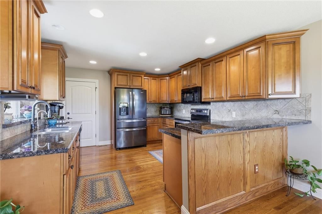 12337 Farrow Avenue — photo 9