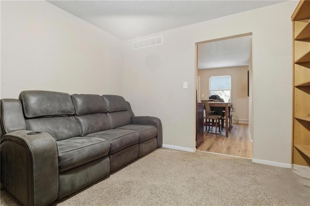 1505-7 N 63 Terrace — photo 12