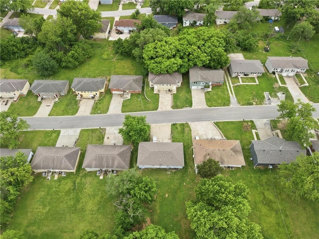 1505-7 N 63 Terrace — photo 58