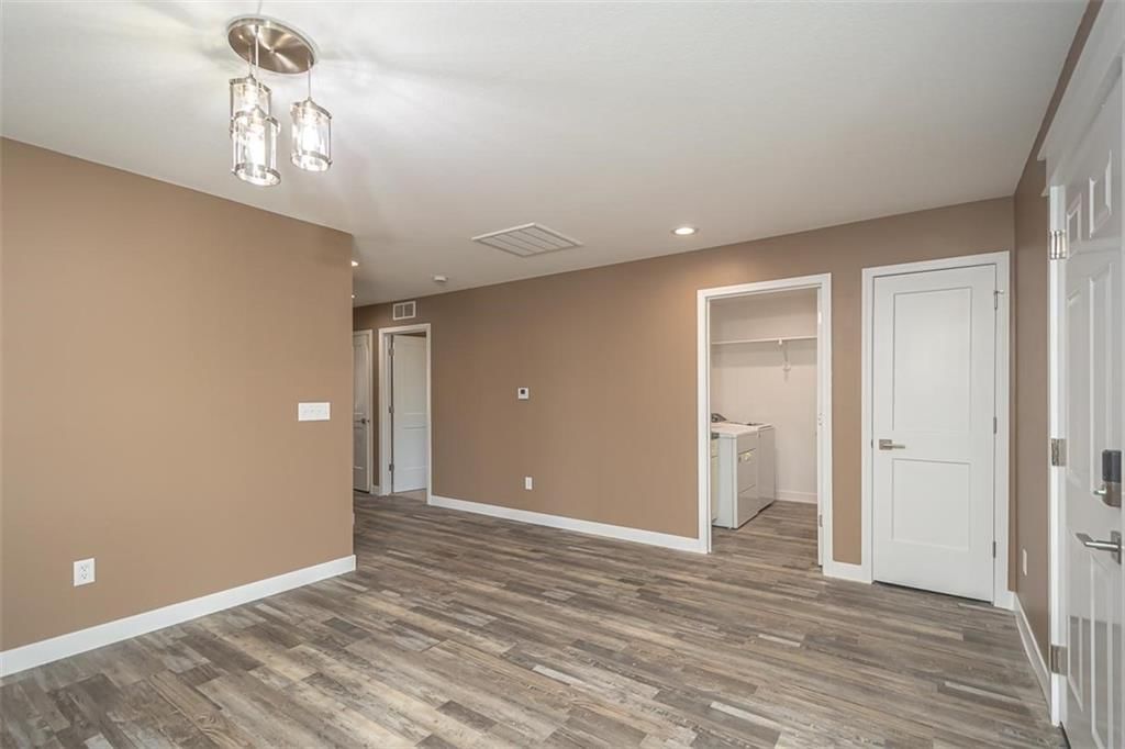 902 S Monroe Street — photo 13
