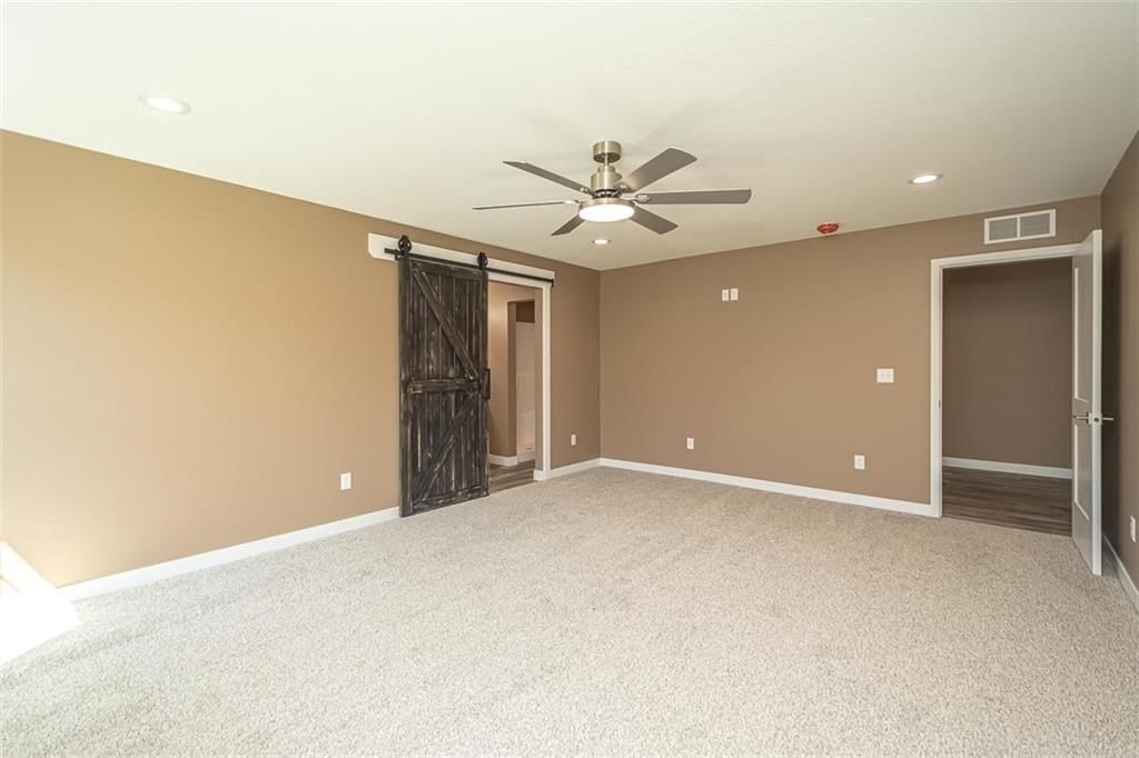 902 S Monroe Street — photo 19
