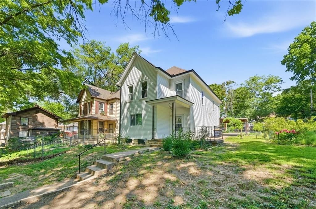 3510 Thompson Avenue — photo 2
