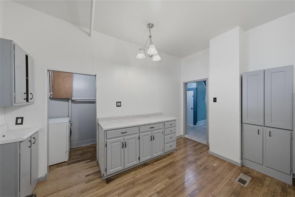 3510 Thompson Avenue — photo 12