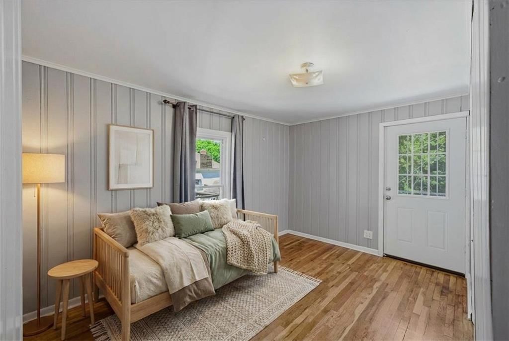 3510 Thompson Avenue — photo 18