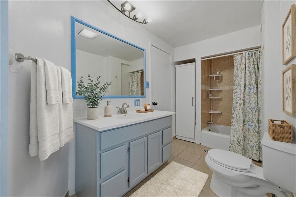 3510 Thompson Avenue — photo 23