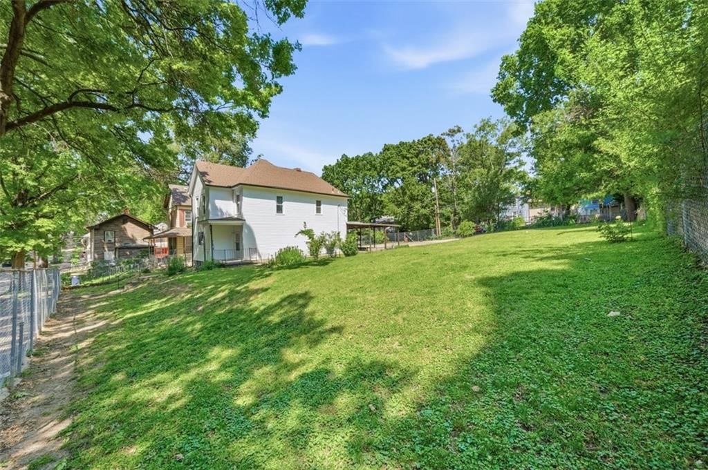 3510 Thompson Avenue — photo 33