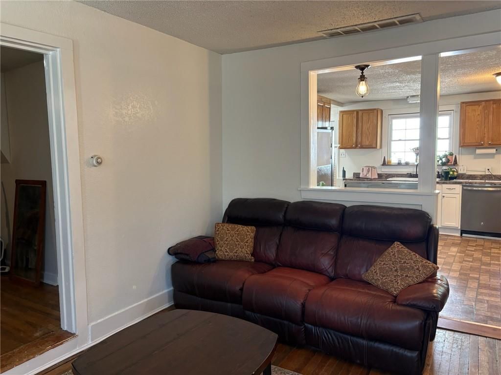 625 Summit Street — photo 17