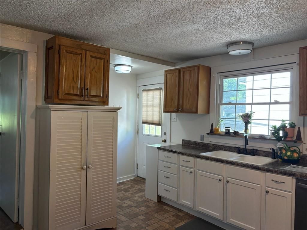 625 Summit Street — photo 22