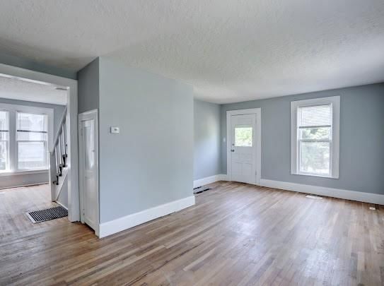 1511 W Walnut Street — photo 6