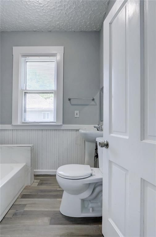 1511 W Walnut Street — photo 16