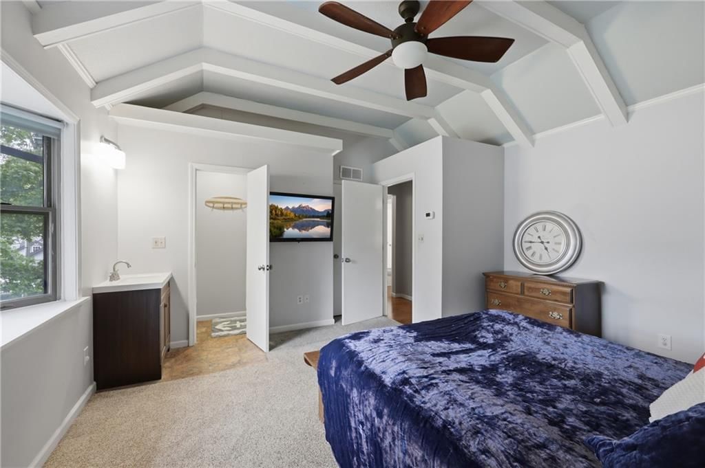 126 Beach Drive — photo 15