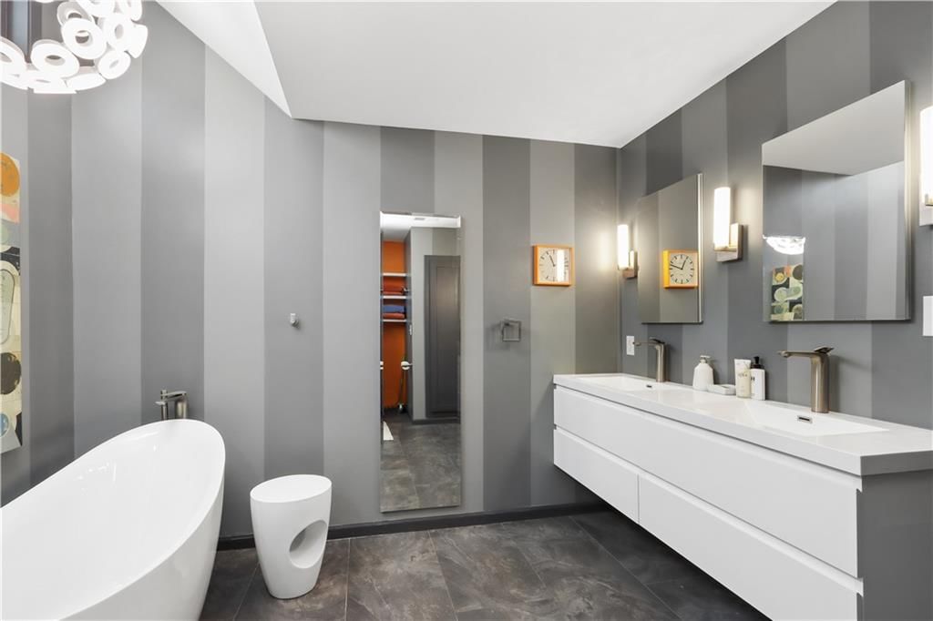 1214 W Gregory Boulevard — photo 16