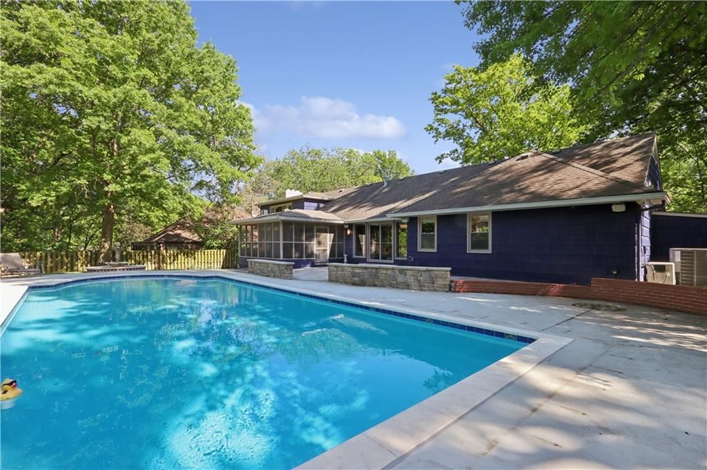1214 W Gregory Boulevard — photo 28