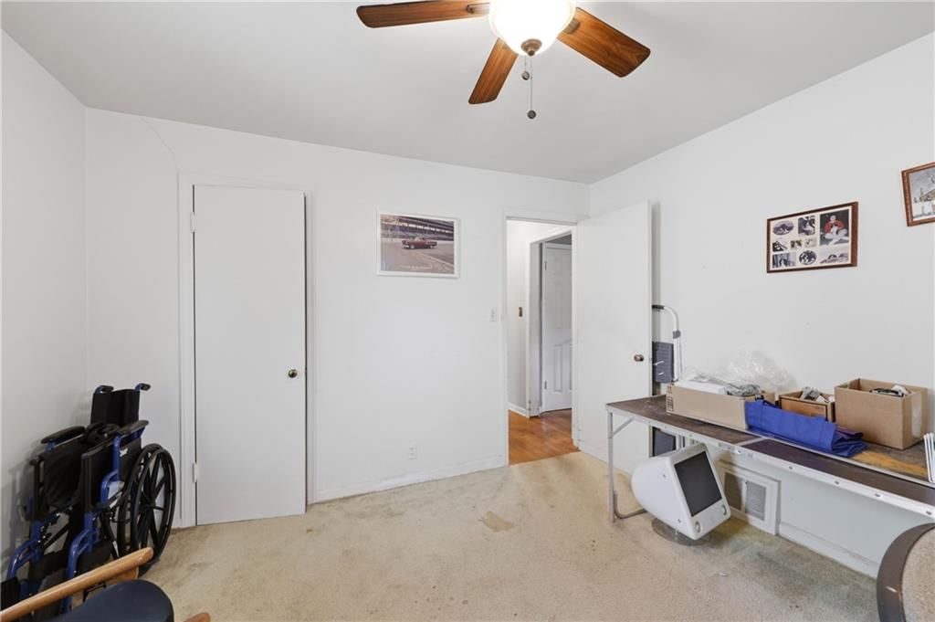 3207 S Vermont Avenue — photo 12