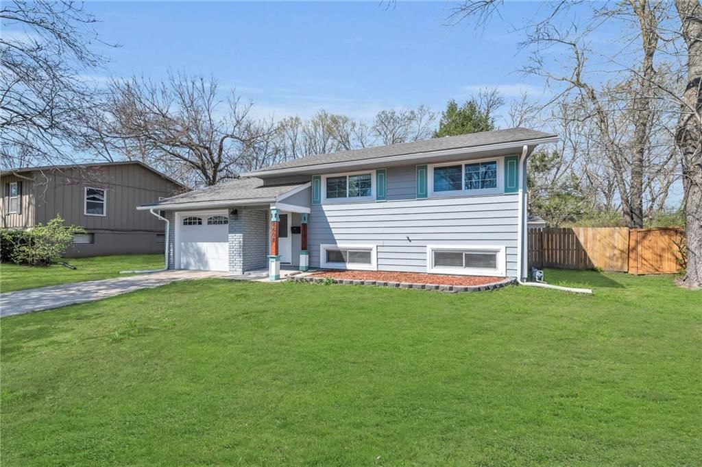 8608 E 91st Street — photo 2