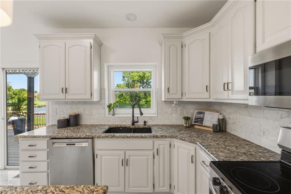 20803 S Skyview Lane — photo 12