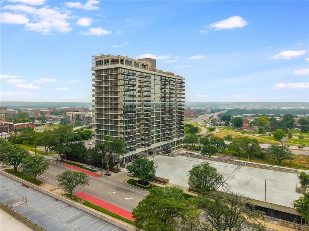 600 Admiral Boulevard — photo 2