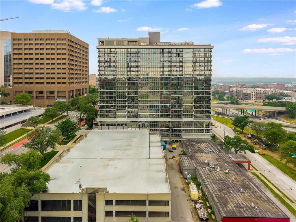 600 Admiral Boulevard — photo 5