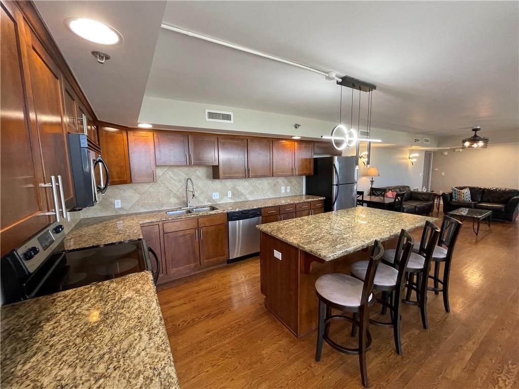 600 Admiral Boulevard — photo 13
