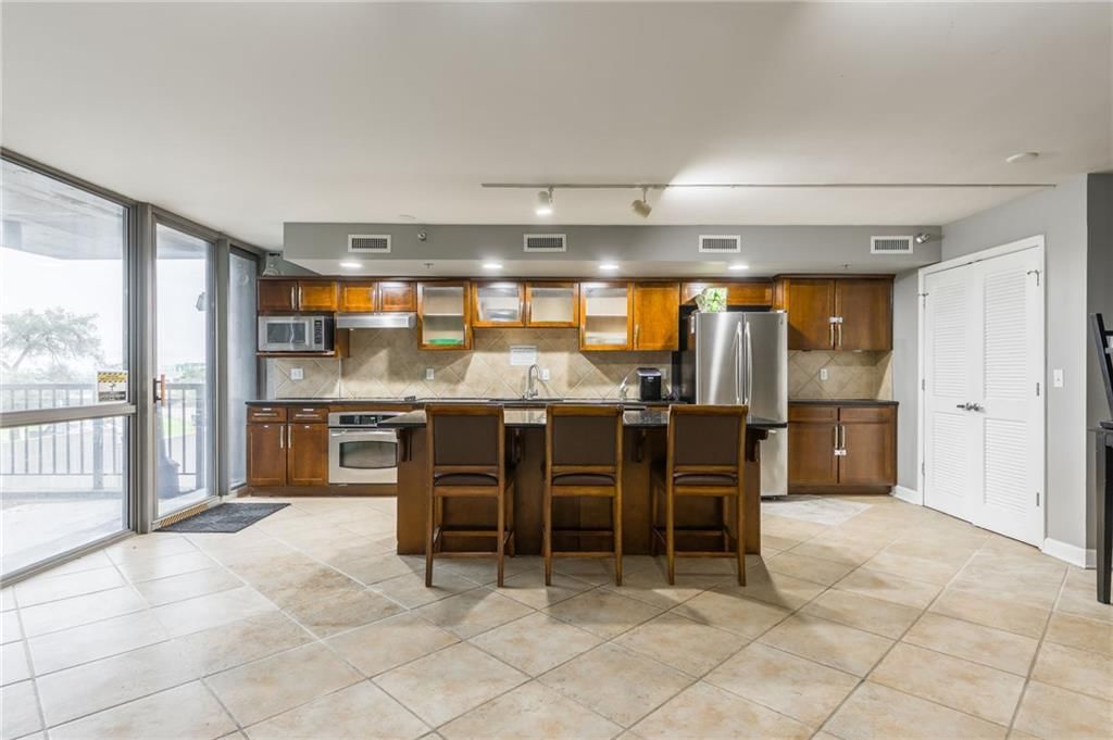 600 Admiral Boulevard — photo 21