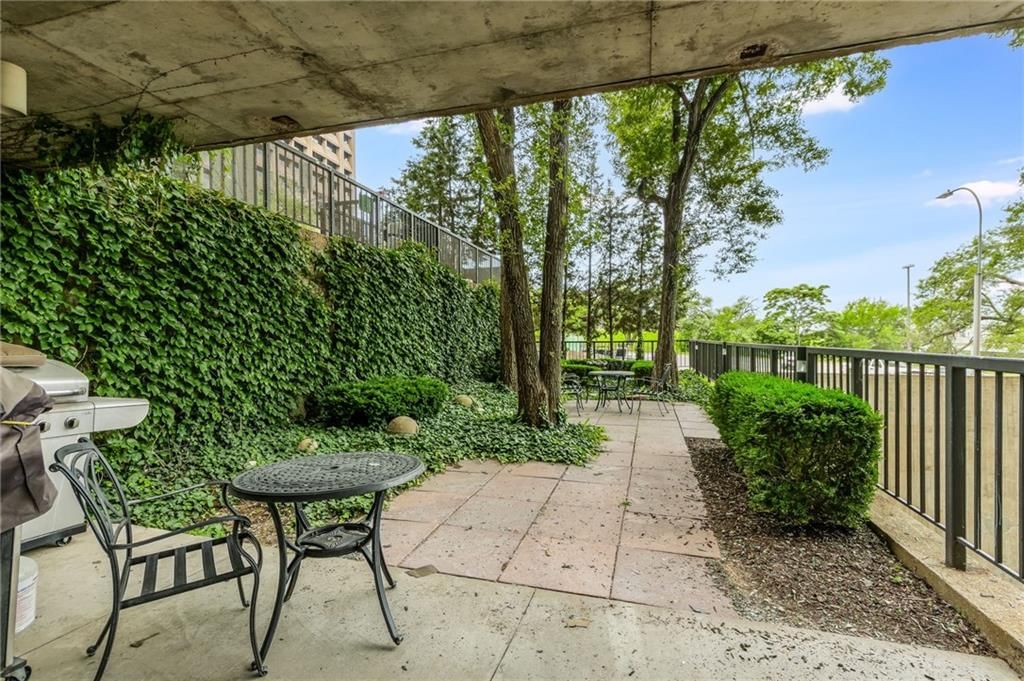 600 Admiral Boulevard — photo 25