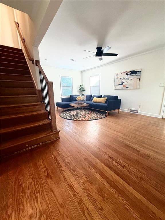 610 E 73rd Terrace — photo 4