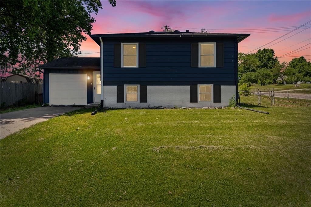 914 N Arrowhead Drive — photo 2