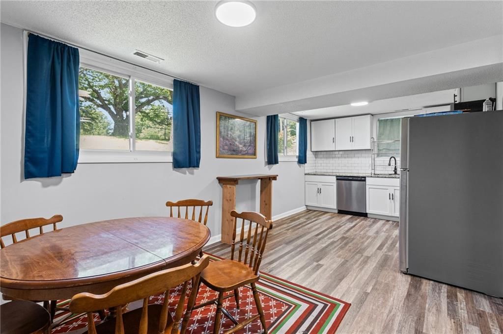 914 N Arrowhead Drive — photo 9