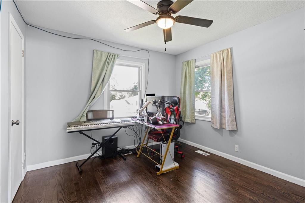 914 N Arrowhead Drive — photo 15