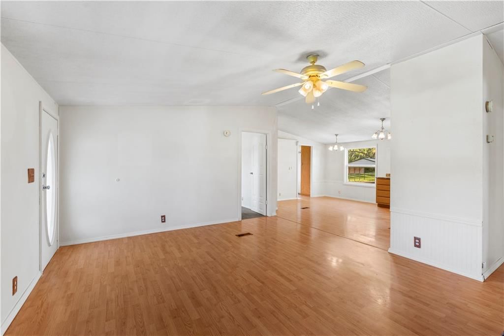 213 W Marvin Avenue — photo 9
