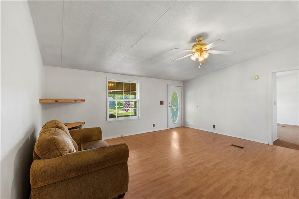 213 W Marvin Avenue — photo 11