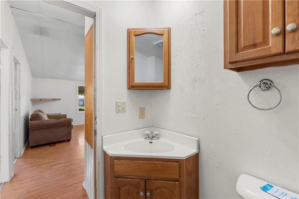 213 W Marvin Avenue — photo 19