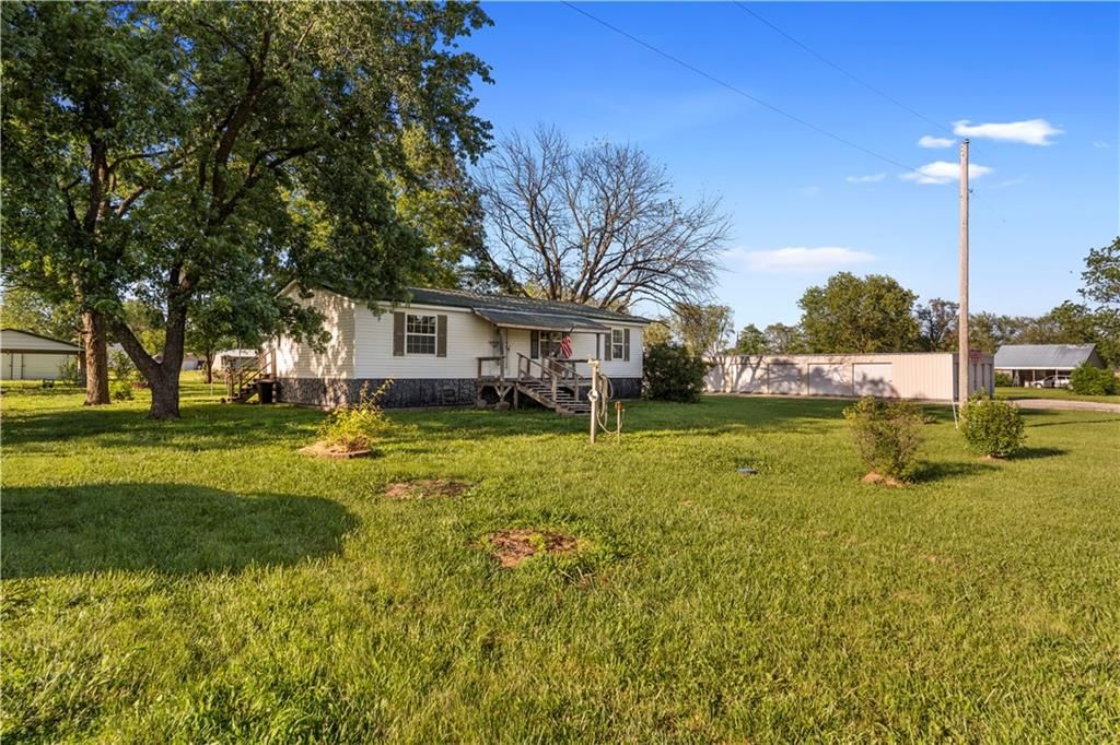 213 W Marvin Avenue — photo 40