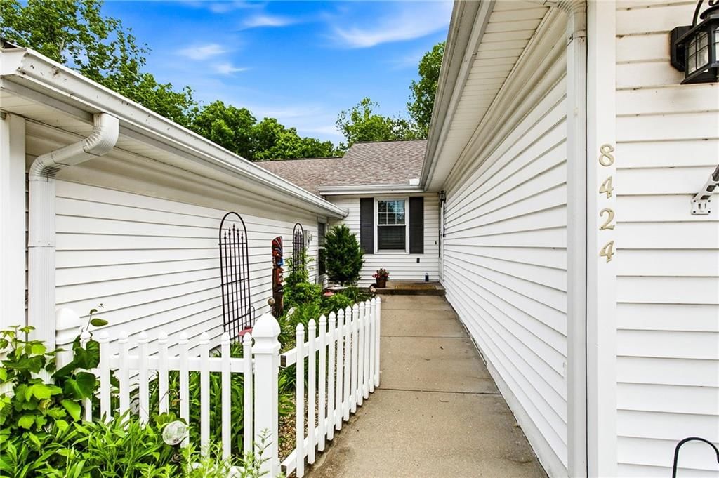 8424 N Park Court — photo 3