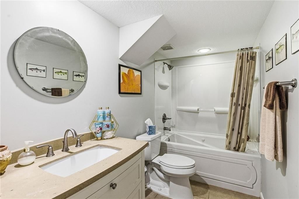 8424 N Park Court — photo 30